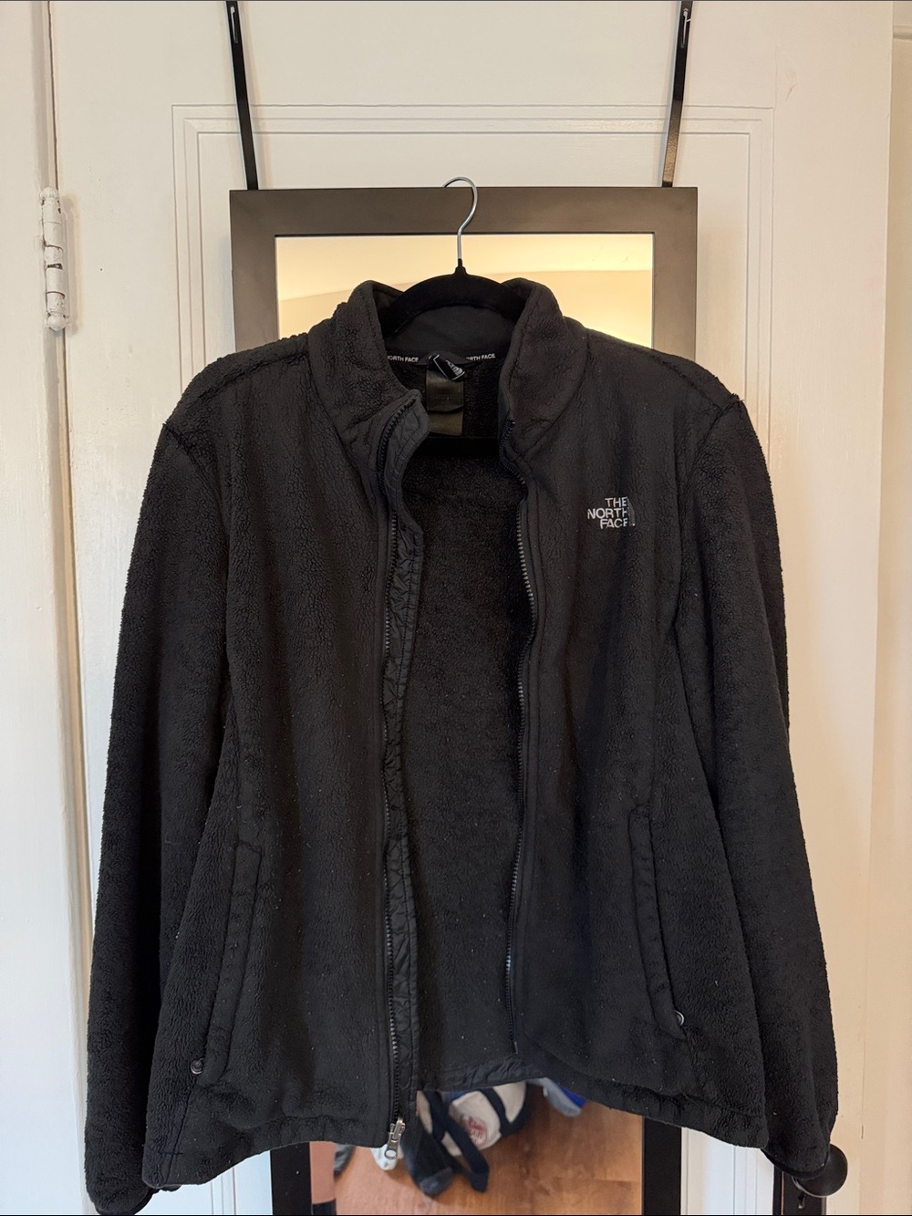 The North Face Black Men’s Full-Zip Fleece Jacket